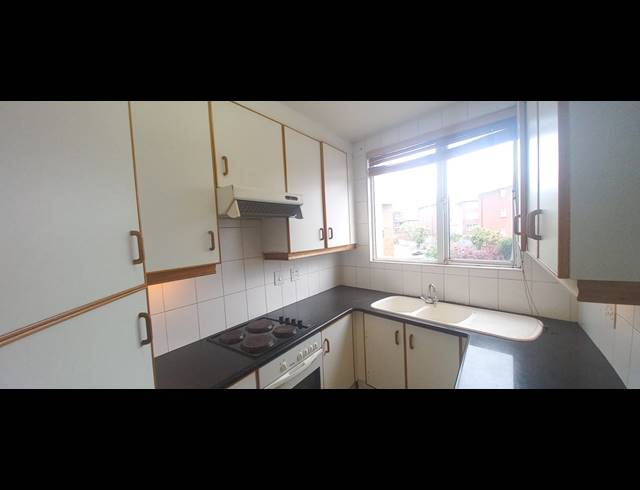 3 BEDROOM FLAT FOR SALE IN WESTRIDGE